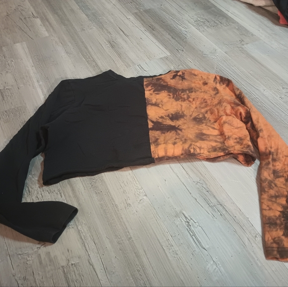 Hot Topic - Picture 4 of 4